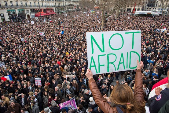 BN-GJ676_charli_G_20150112002721